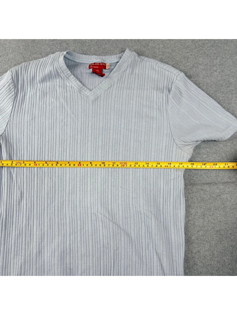 Guess Mens V-Neck Ribbed T-Shirt Short Sleeve Size Large Light Blue - Picture 2 of 6